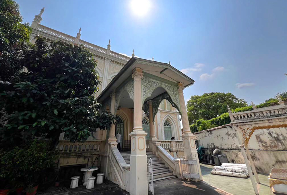 Bangkok's historic mosques. Saifee Mosque