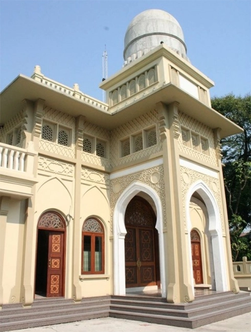 Bangkok's historic mosques. Tonson Mosque